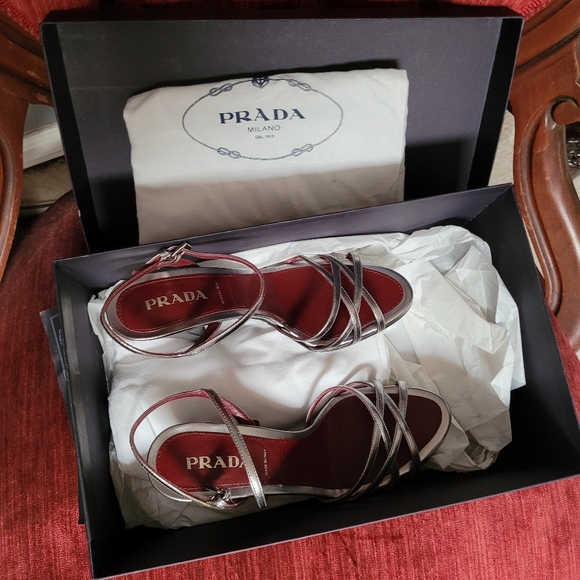 Beautiful Silver Prada Pumps - Picture 3 of 8